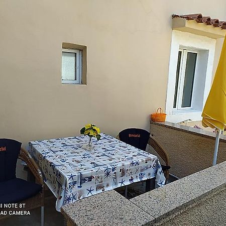 Apartament Cres Exteriér fotografie