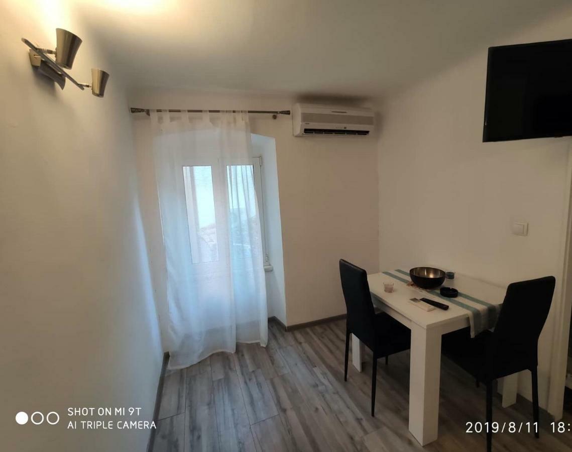 Apartament Cres Exteriér fotografie