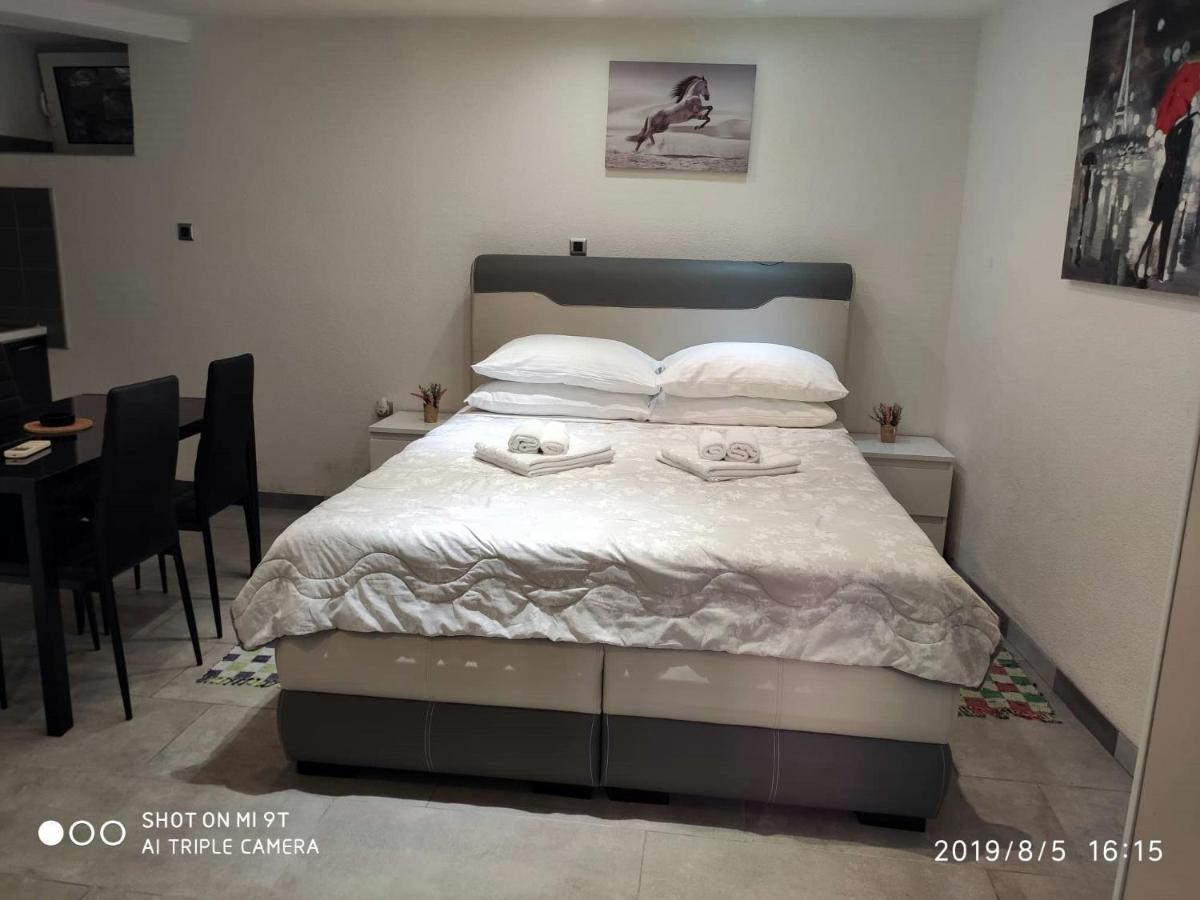 Apartament Cres Exteriér fotografie